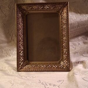 5" X 7" Vintage Gold Tone Picture Frame